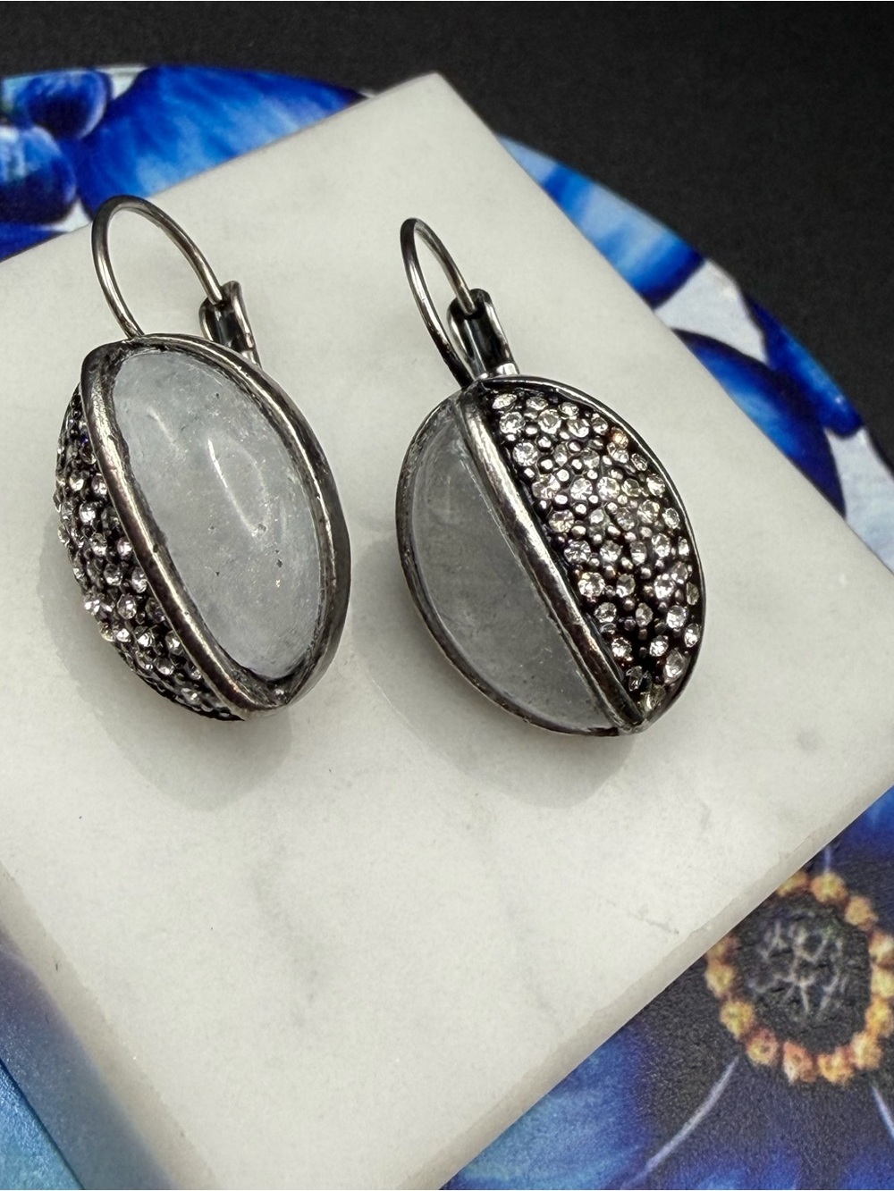 Lia Sophia Kiam Family Crystal Fog earrings #587 silver tone